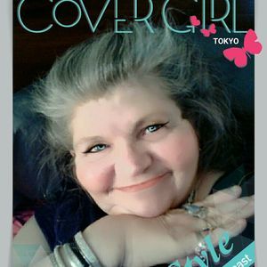 Meet your Posher, Maxine